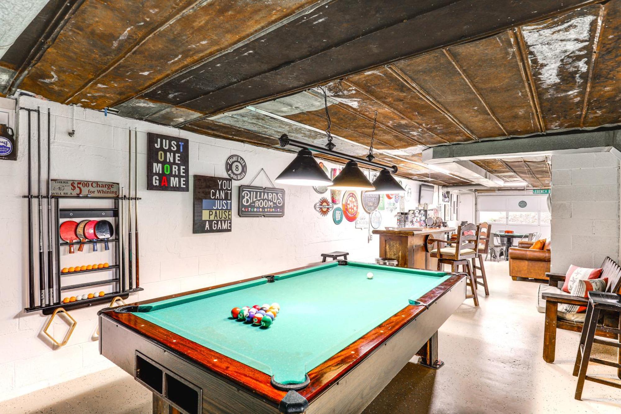 Updated Marshall Home With Fire Pit And Game Room! Extérieur photo